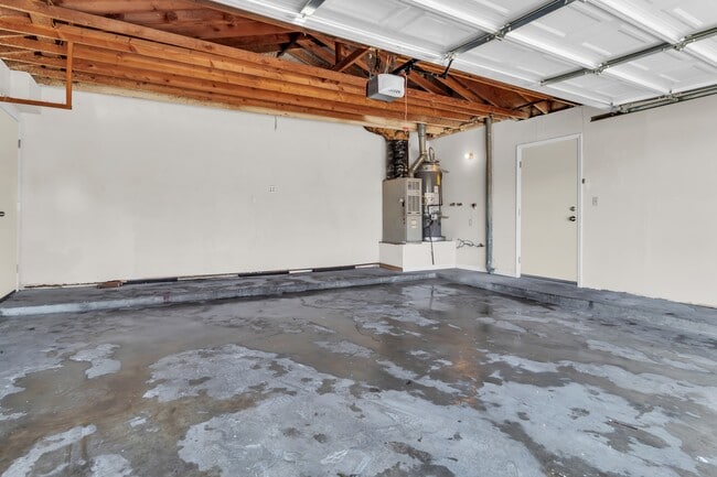 Building Photo - 1688 Bruin St