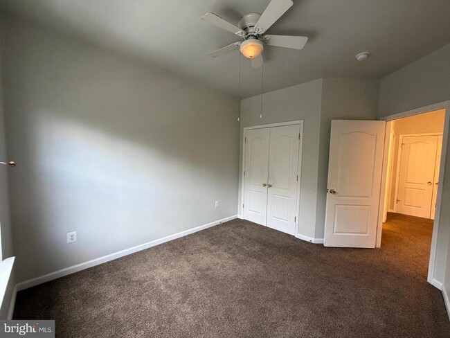 Building Photo - 412 Kintyre Ln