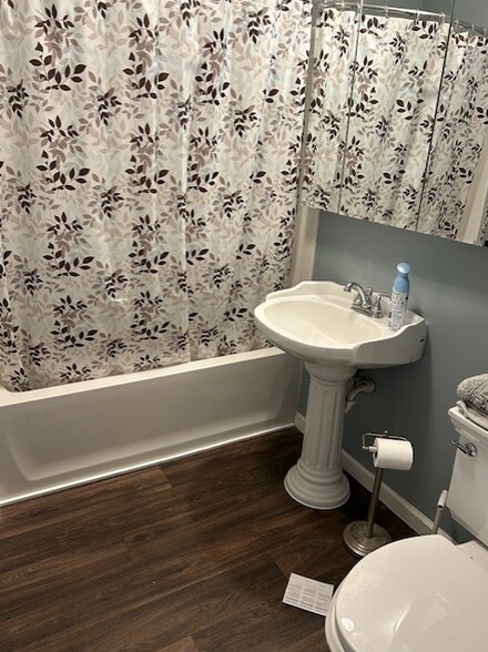 Building Photo - 3042 Arcadia Ave