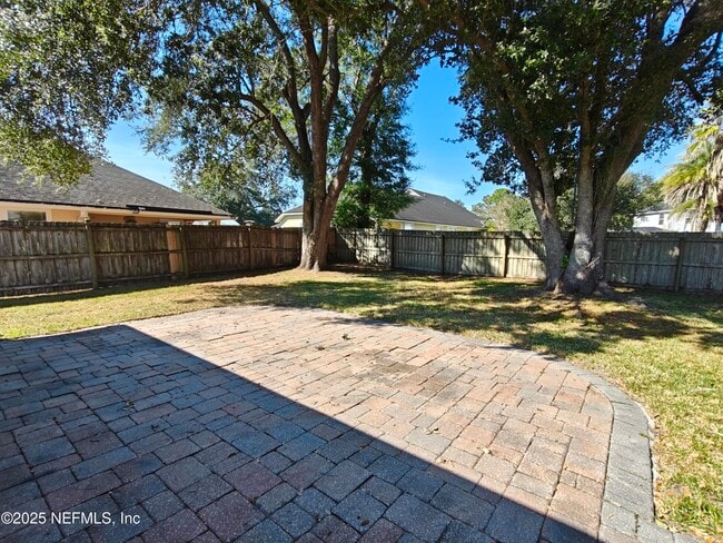 Building Photo - 1250 Bedrock Dr