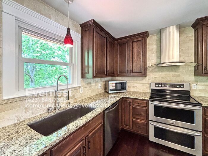Building Photo - 2107 Crown Ct Ln