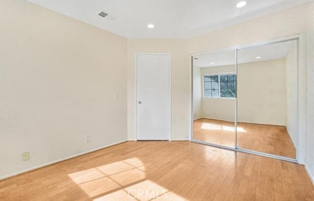 Building Photo - 6011 E Queens Dr