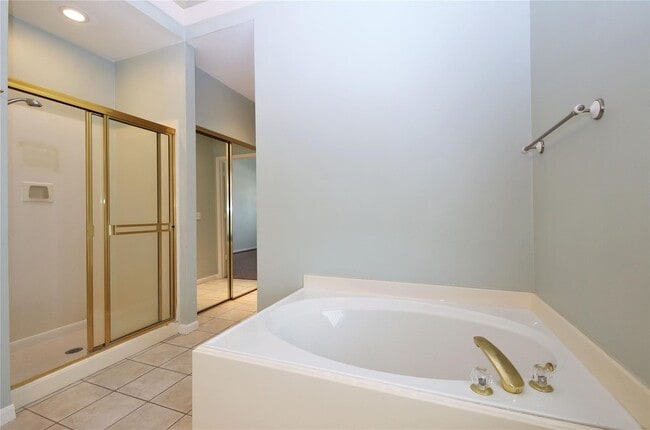 Building Photo - 10419 Pearl Dr