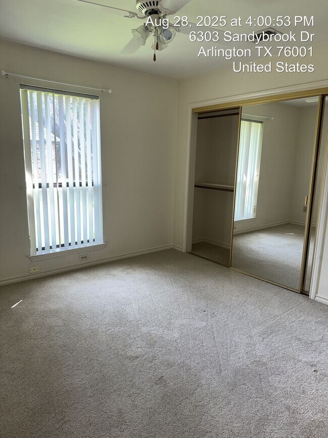 Building Photo - 6303 Sandybrook Dr