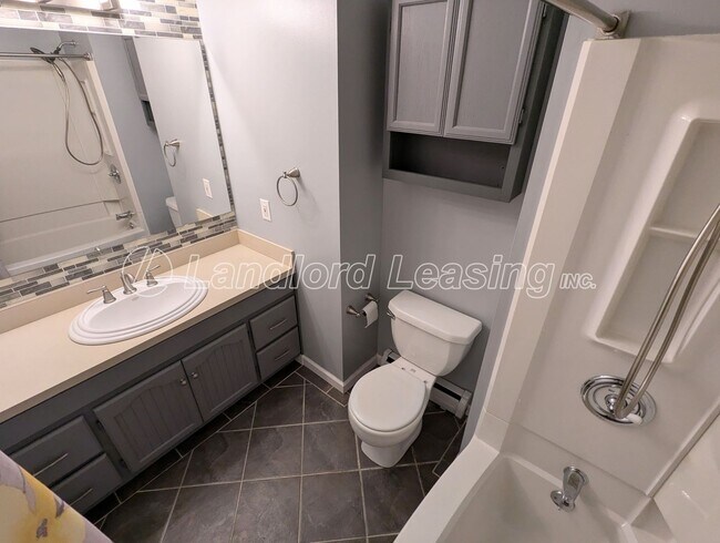 Building Photo - Updated Ranch on Corner Lot in Vermilion