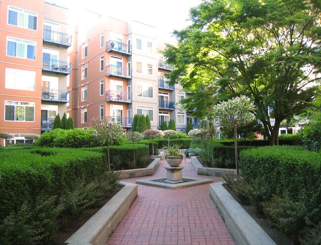 Building Photo - 2414 1st Ave