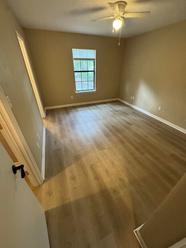Building Photo - 2768 Faringdon Dr