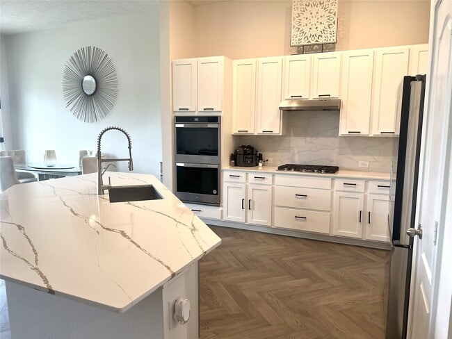 Building Photo - 15330 Silver Breeze Ln