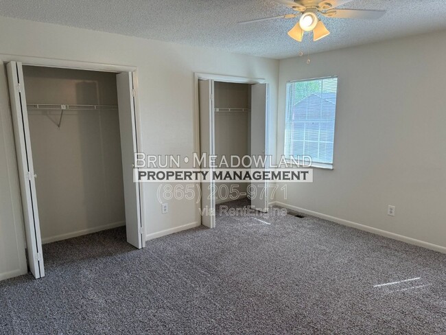 Building Photo - 8676 Tervada Dr