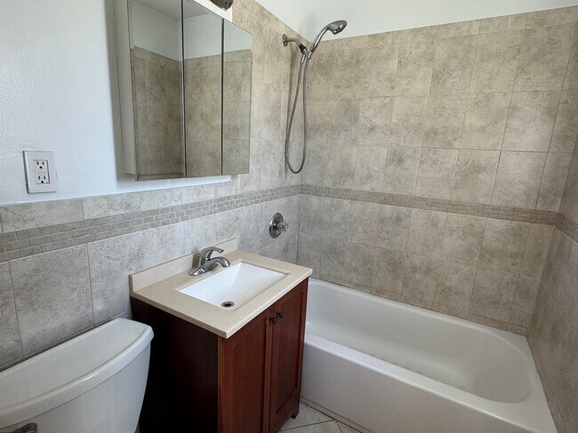 Building Photo - 81 70th St