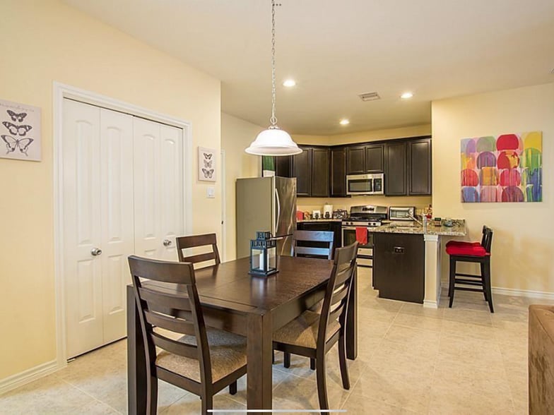 Building Photo - 7923 Ashford Trace Dr