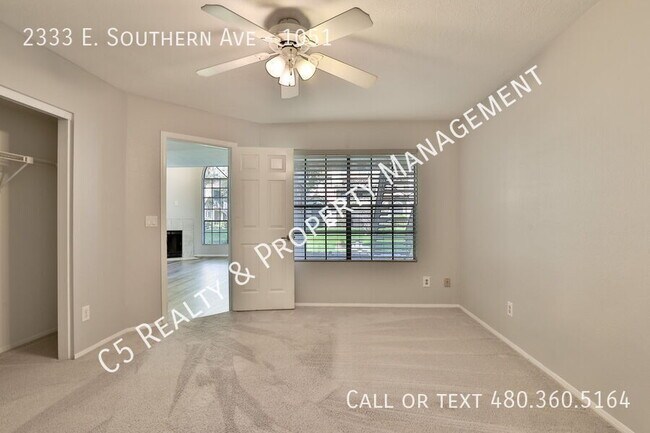 Building Photo - Adorable 2 Bed/2 Bath Tempe Townhouse