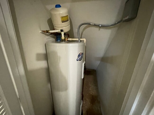 Building Photo - Pet Friendly Condo For Rent In Shelbyville