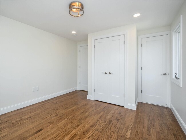 Building Photo - 50 Graywood Rd