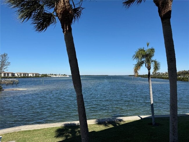 Building Photo - 3330 Gulf of Mexico Dr