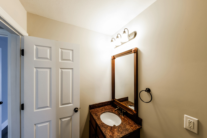 Building Photo - 243 Bermuda Lakes Dr