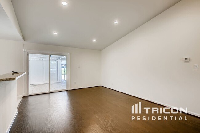 Building Photo - 8127 Twin Hills Dr