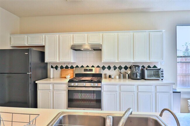 Building Photo - 8316 Diamond Way Ct