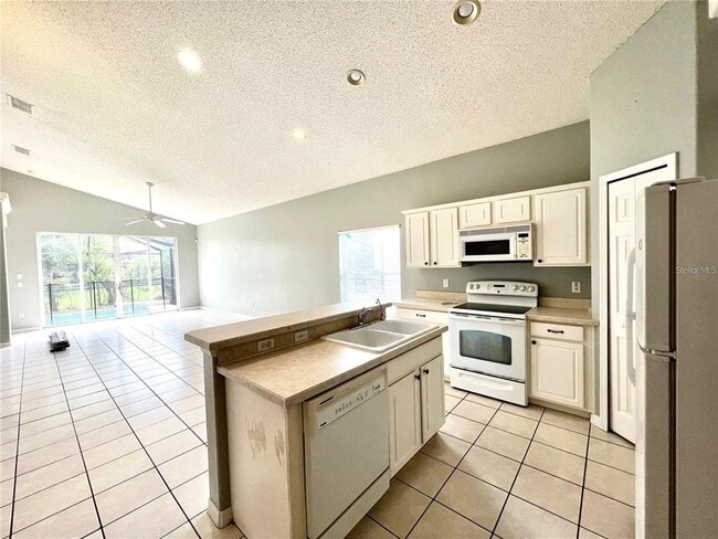 Building Photo - 16708 Glenbrook Blvd