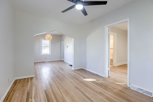 Building Photo - Ralston Rental Home Available