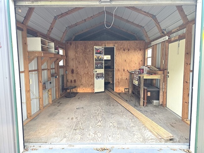 Building Photo - 127 Navaho Trail