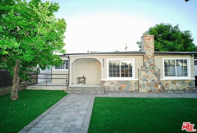 Building Photo - 6840 Nestle Ave