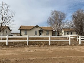 Building Photo - Charming 2-Bedroom Ranch with Stunning Views — Peaceful Country Living Just South of Milliken!