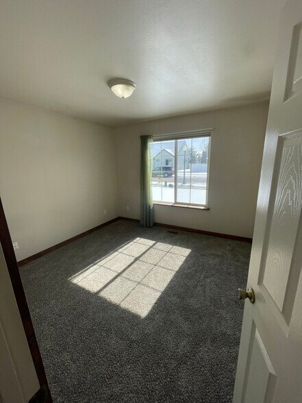 Building Photo - 1429 11th St W