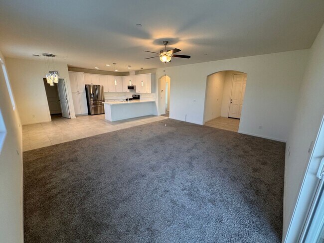 Building Photo - 224 W Kimball Ave