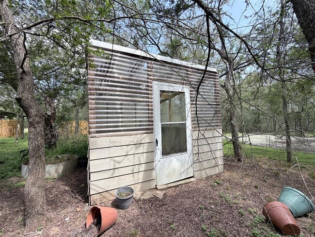 Building Photo - 236 Piney Ridge Dr