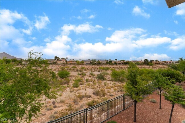 Building Photo - 10830 Amber Ridge Dr