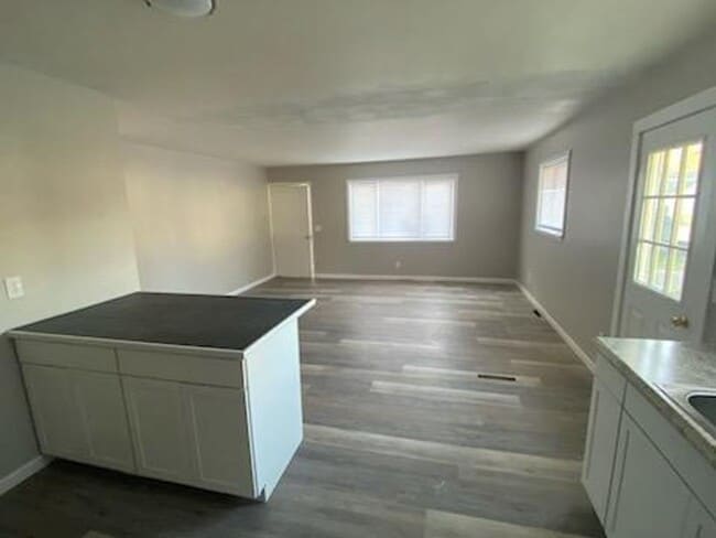 Building Photo - 1704-1706 Harrison St (J&amp;L)