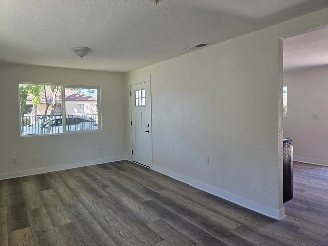 Building Photo - 3200 34th Ave