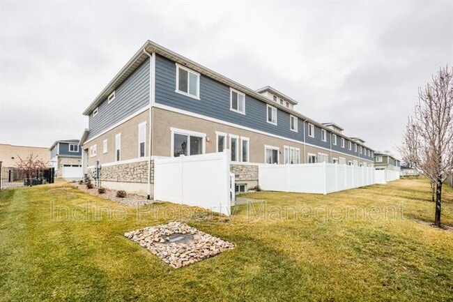 Building Photo - 12509 S Shadow Bnd Ln