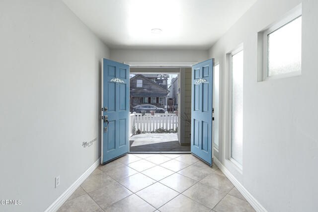 Building Photo - 121 Los Angeles Ave