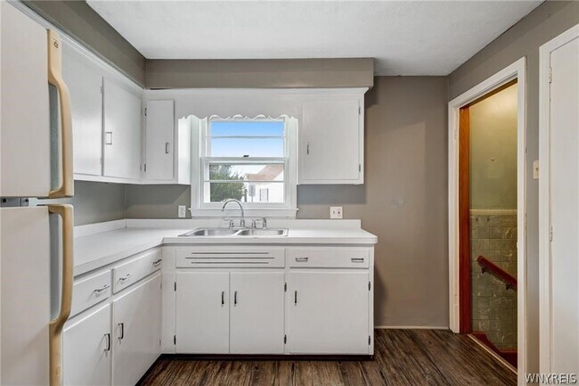 Building Photo - 191 Eastland Pkwy