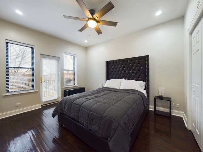 Building Photo - 5005 S Prairie Ave