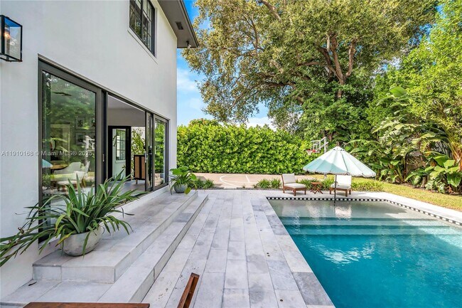 Building Photo - 1951 SW 23rd St