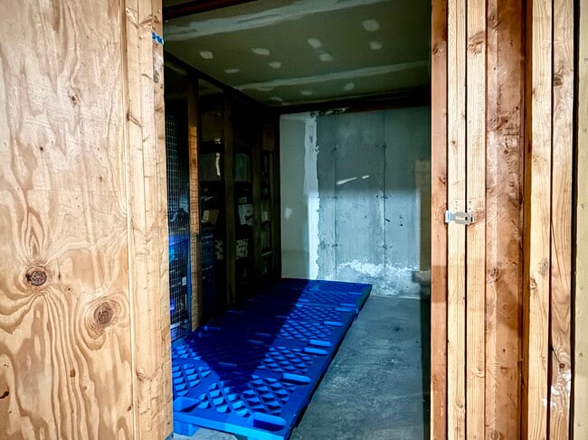 Building Photo - 9 Concorde Way