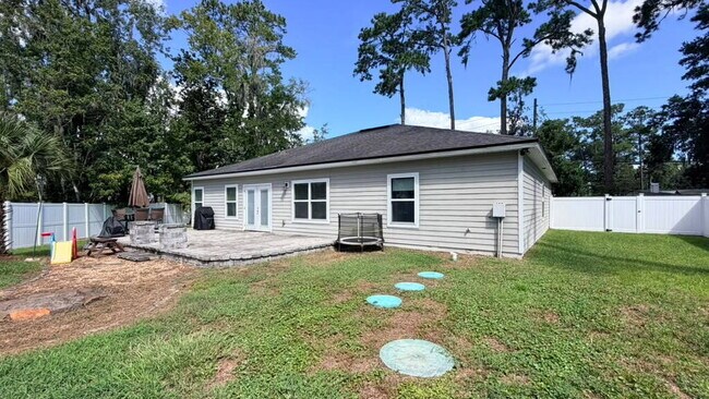 Building Photo - 3206 Oak Bluff Ln
