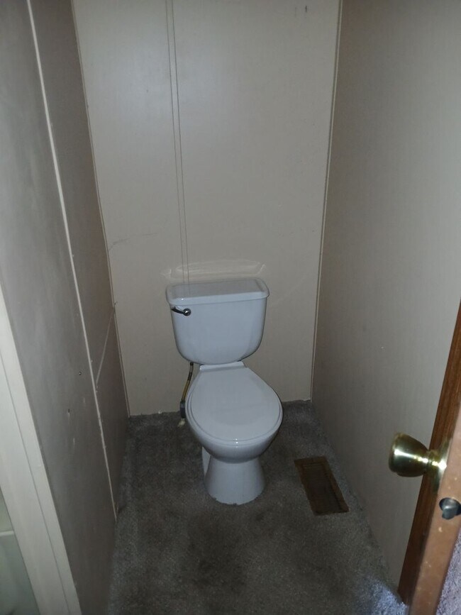 Building Photo - 233 Flat Creek Ln