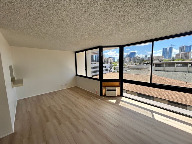 Building Photo - Great McCully 1-bedroom