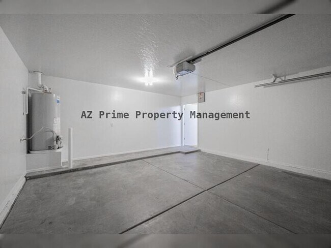 Building Photo - 1255 S Western Skies Dr