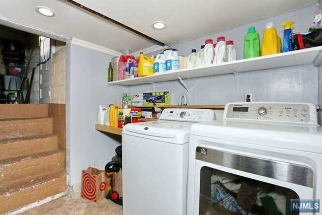 Building Photo - 17 Hegner Ct