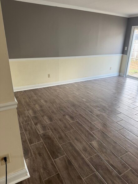 Building Photo - 39 Canis Ct