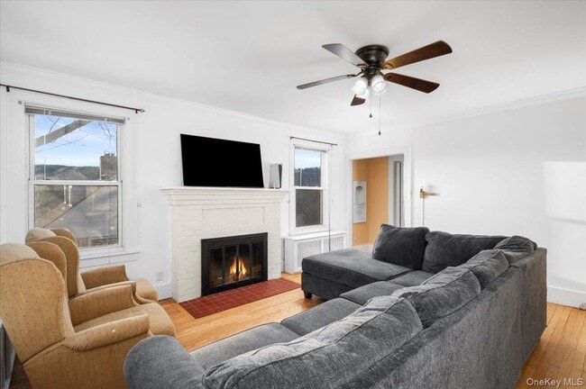 Building Photo - 179 Serrano Ave