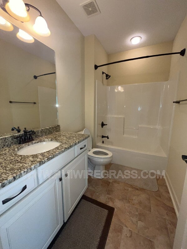 Building Photo - 306 Hidden Creek Cir