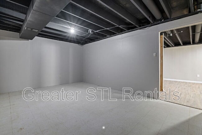 Building Photo - 208 Laurelwood Dr