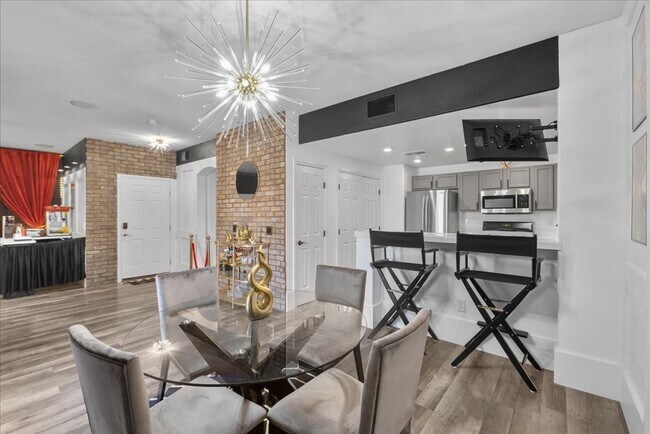 Building Photo - 10809 Garden Mist Dr