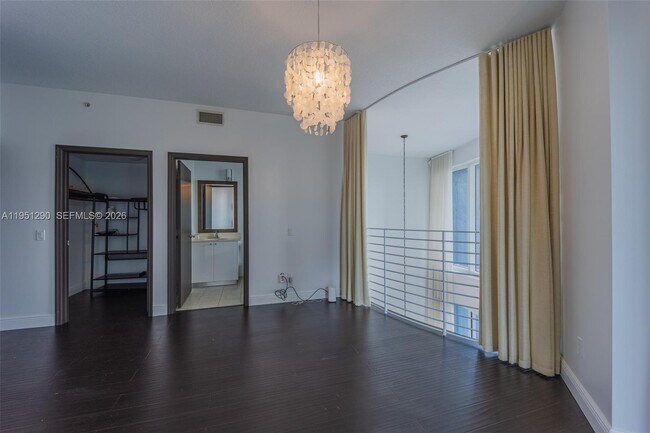 Building Photo - 60 SW 13th St